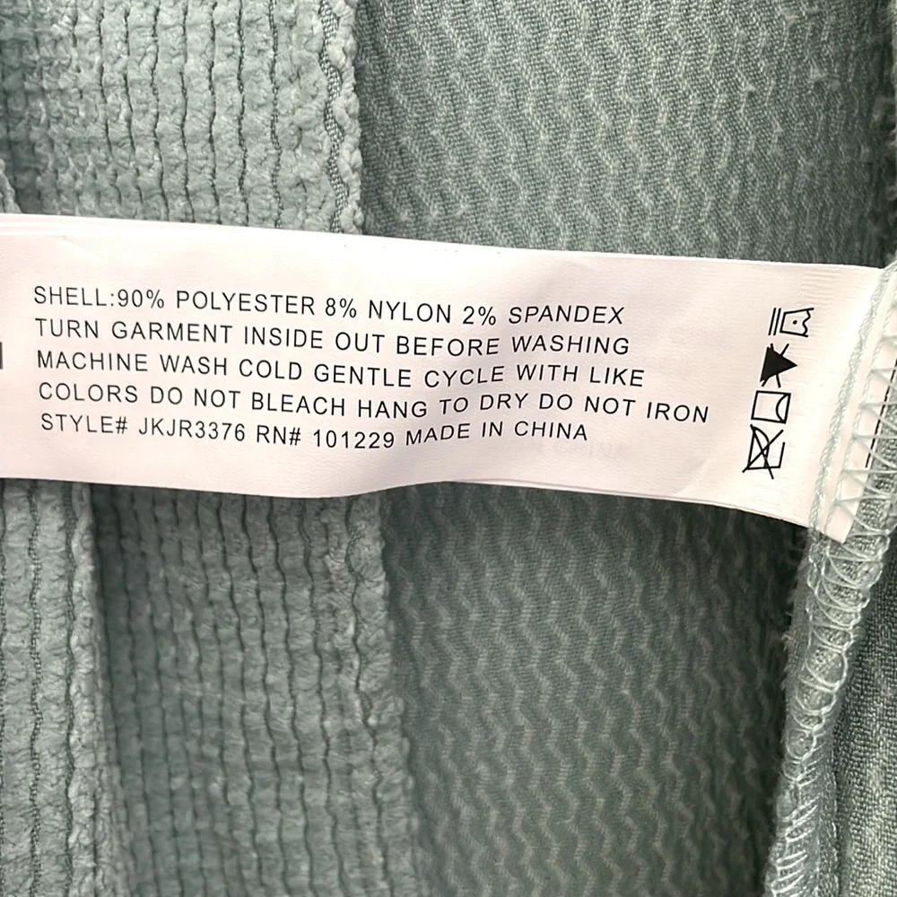 NWT Beautiful Oversized Shacket Blue / Teal Size Medium - Picture 6 of 7